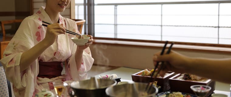 部屋食で気を遣わずゆっくりと